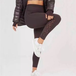 Offline by Aerie Goals High Waisted Leopard Mesh Legging in Espresso Kiss SHORT